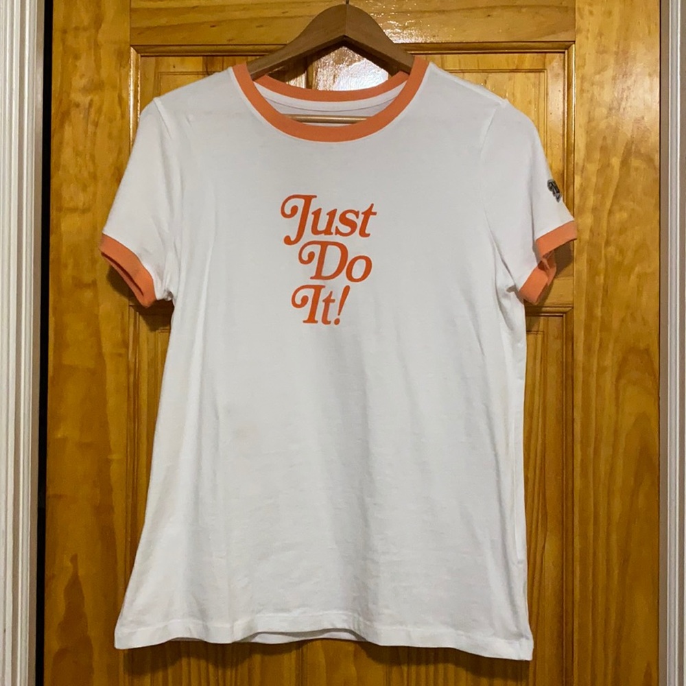Women’s Nike T-Shirt